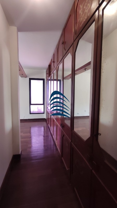 Apartamento à venda com 4 quartos, 211m² - Foto 4