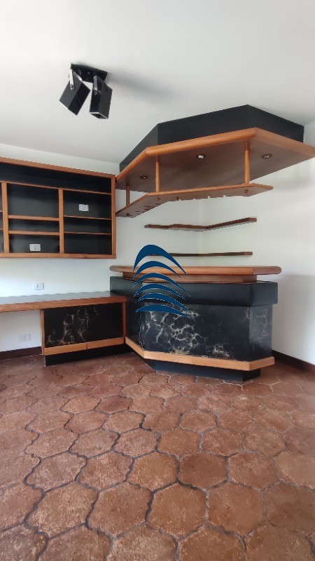 Apartamento à venda com 4 quartos, 211m² - Foto 18