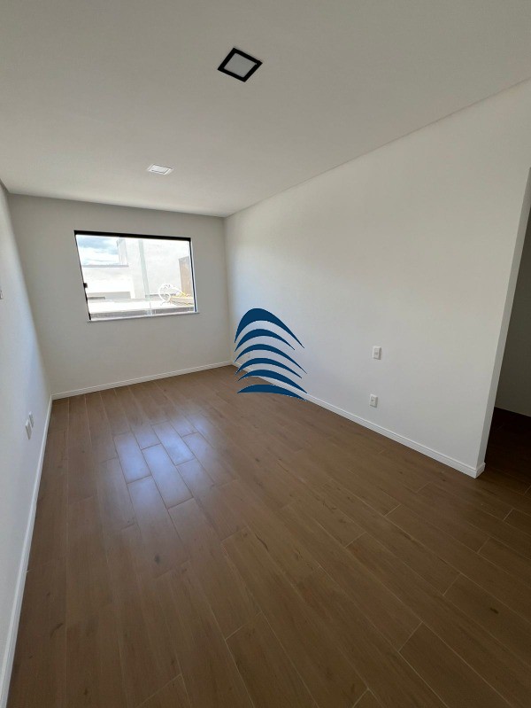 Casa à venda com 4 quartos, 200m² - Foto 6