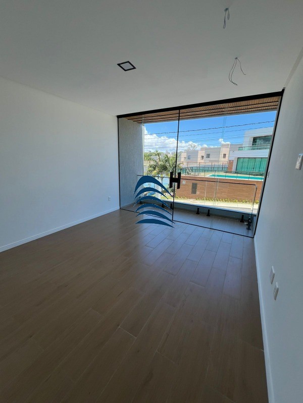 Casa à venda com 4 quartos, 200m² - Foto 13