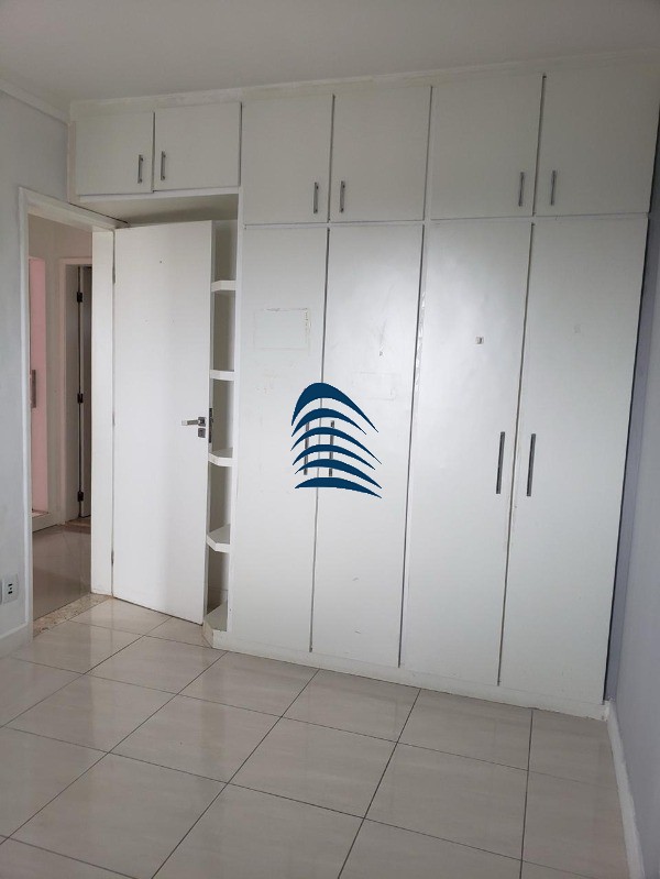 Apartamento à venda com 3 quartos, 98m² - Foto 3