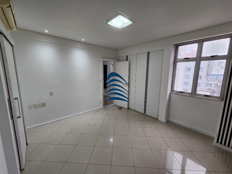 Apartamento à venda com 3 quartos, 127m² - Foto 2