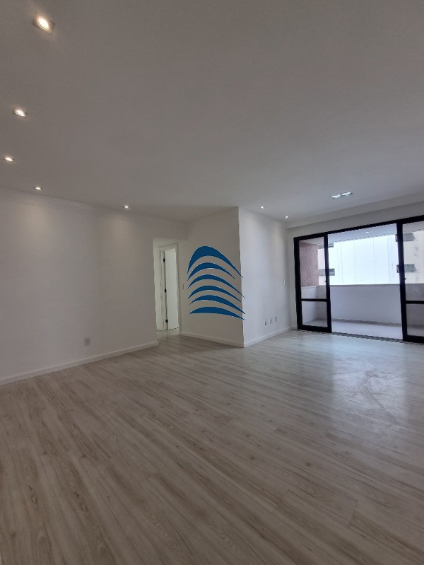 Apartamento à venda com 3 quartos, 94m² - Foto 20