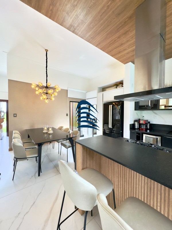 Casa, 3 quartos, 235 m² - Foto 8