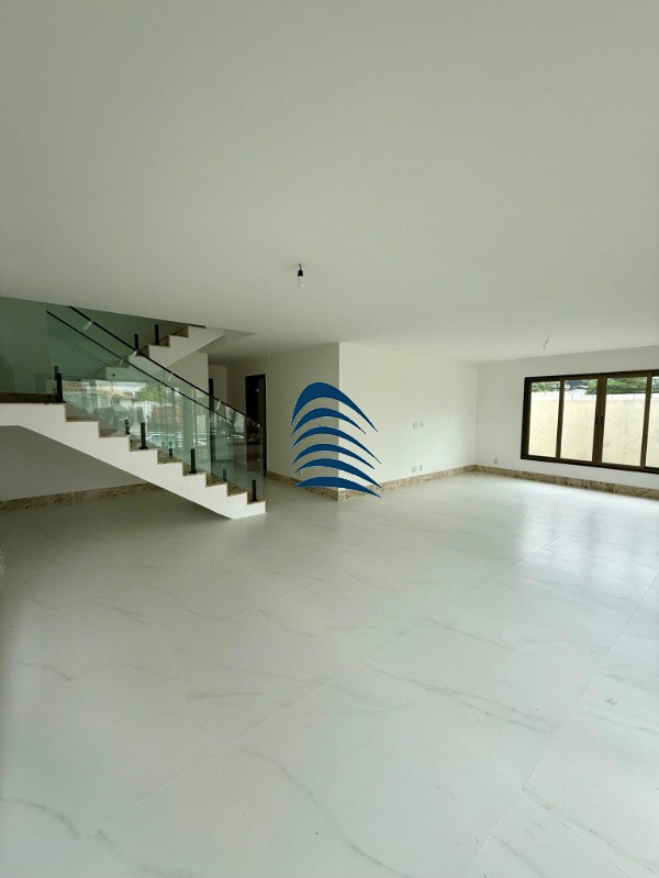 Casa à venda com 5 quartos, 206m² - Foto 16