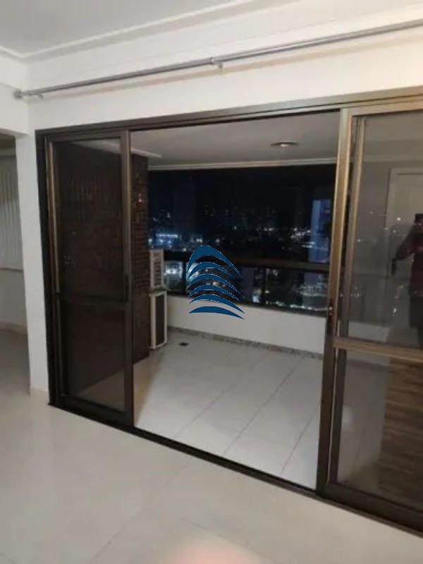 Apartamento à venda com 3 quartos, 94m² - Foto 1