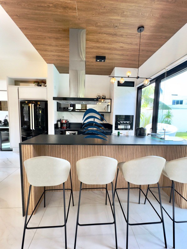 Casa, 3 quartos, 235 m² - Foto 13