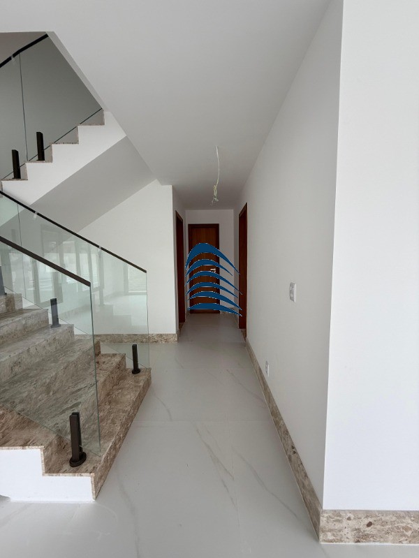 Casa à venda com 5 quartos, 206m² - Foto 14