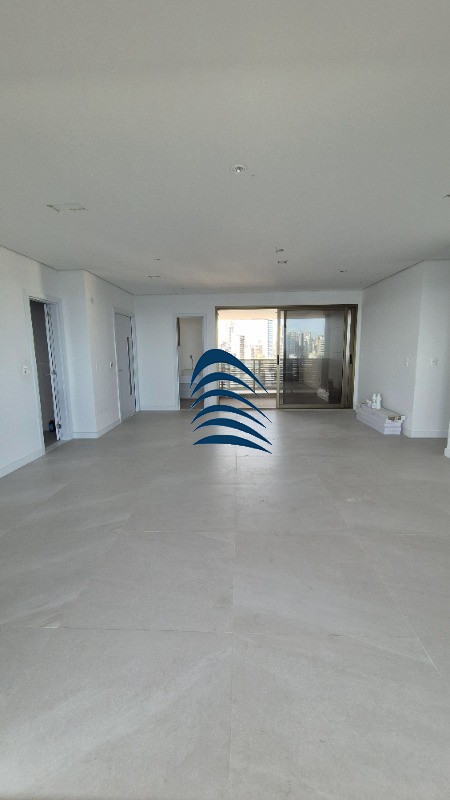 Apartamento à venda com 4 quartos, 209m² - Foto 16