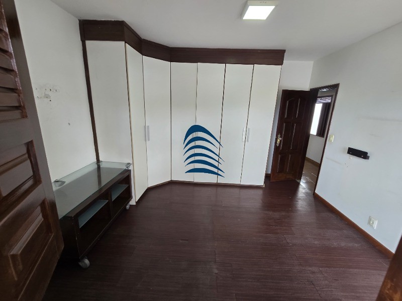 Prédio Inteiro para alugar com 7 quartos, 451m² - Foto 2