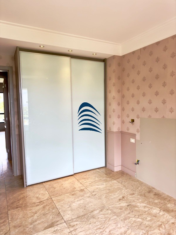 Apartamento à venda com 4 quartos, 243m² - Foto 5