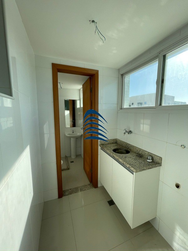 Apartamento à venda com 3 quartos, 105m² - Foto 2