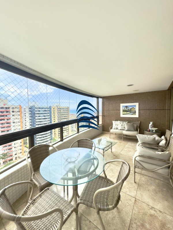 Apartamento, 3 quartos, 245 m² - Foto 1