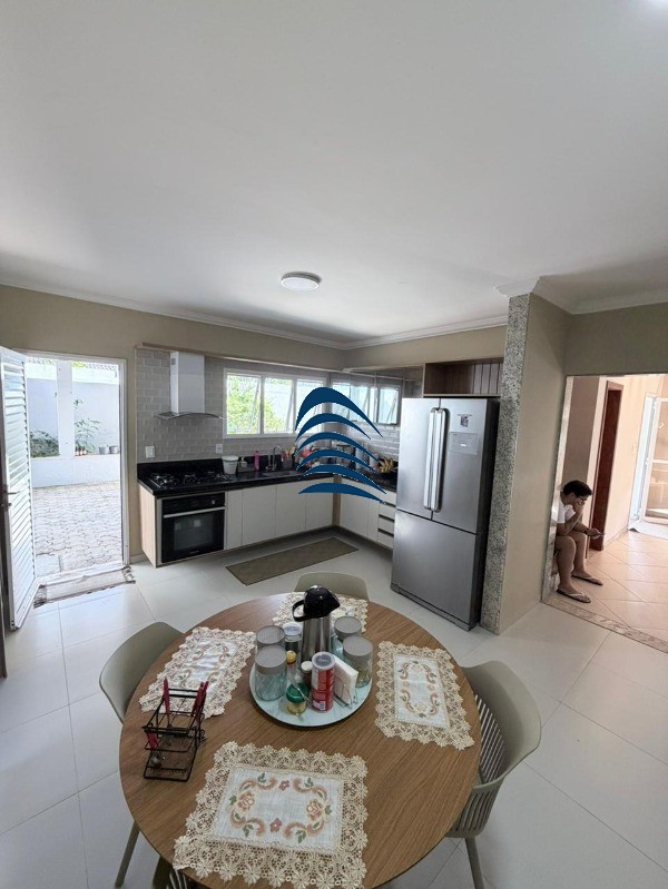 Casa, 4 quartos, 258 m² - Foto 10