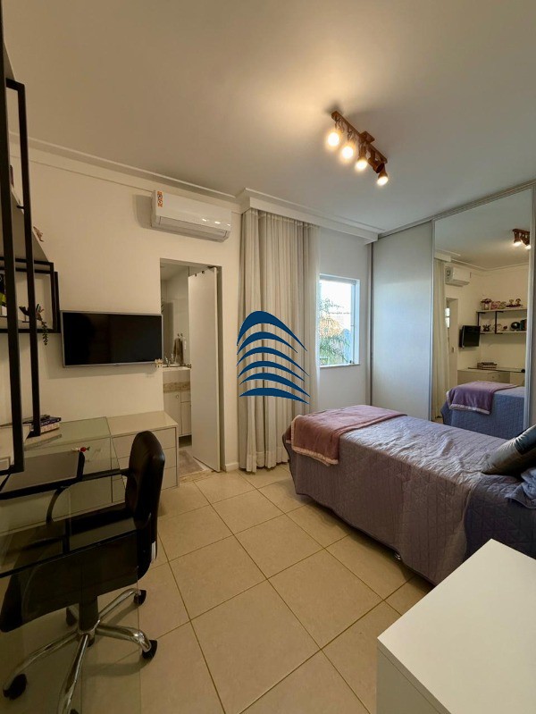 Casa, 4 quartos, 347 m² - Foto 29