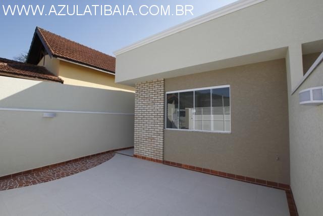 Casa à venda com 3 quartos, 110m² - Foto 1