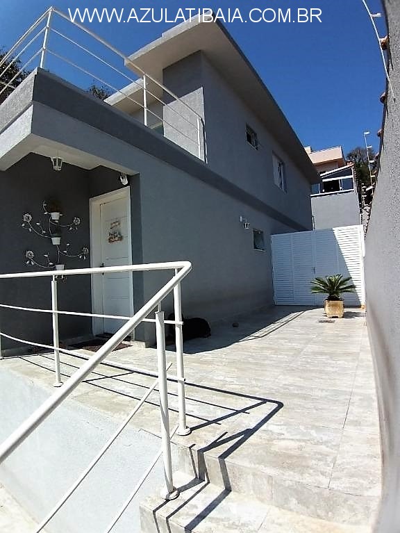 Sobrado no Jardim Maristela Atibaia, bairro residencial de ruas asfaltadas próximo a alameda Lucas NGarcez