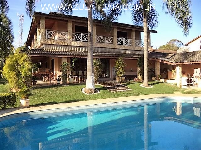 Casa a venda em Atibaia, portaria e rondas.. fácil acesso a rodovia d. Pedro I 5 suites