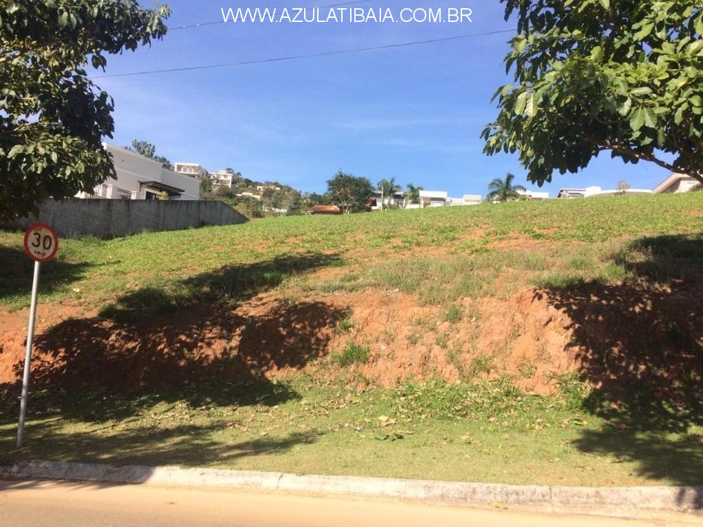 Terreno a venda em Atibaia, Condominio Porto Atibaia portaria, rondas 24 horas, um clube de lazer com quadras...