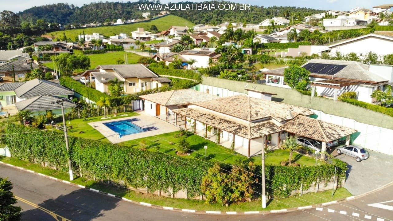 Casa em condomínio, Serra da Estrela, portaria, rondas e área de lazer...