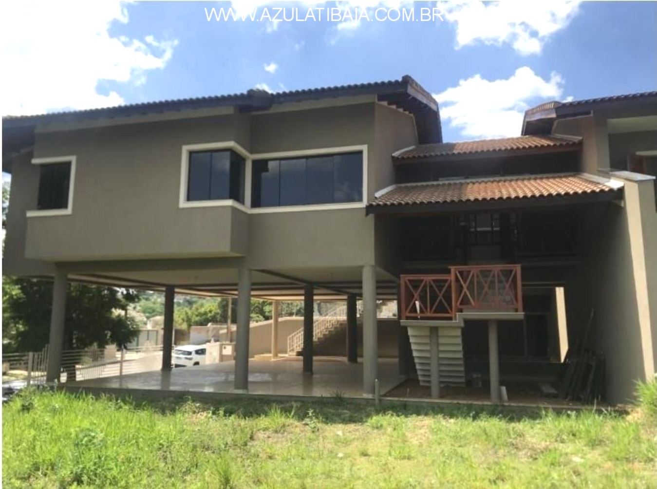 Casa região nobre de Atibaia, 4 suítes...Vila Gardênia