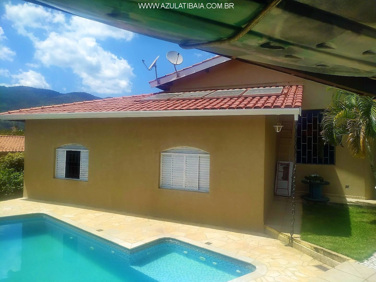 Casa a venda em Atibaia, Vila Petrópolis bairro próximo a alameda Lucas Nogueira Garcez