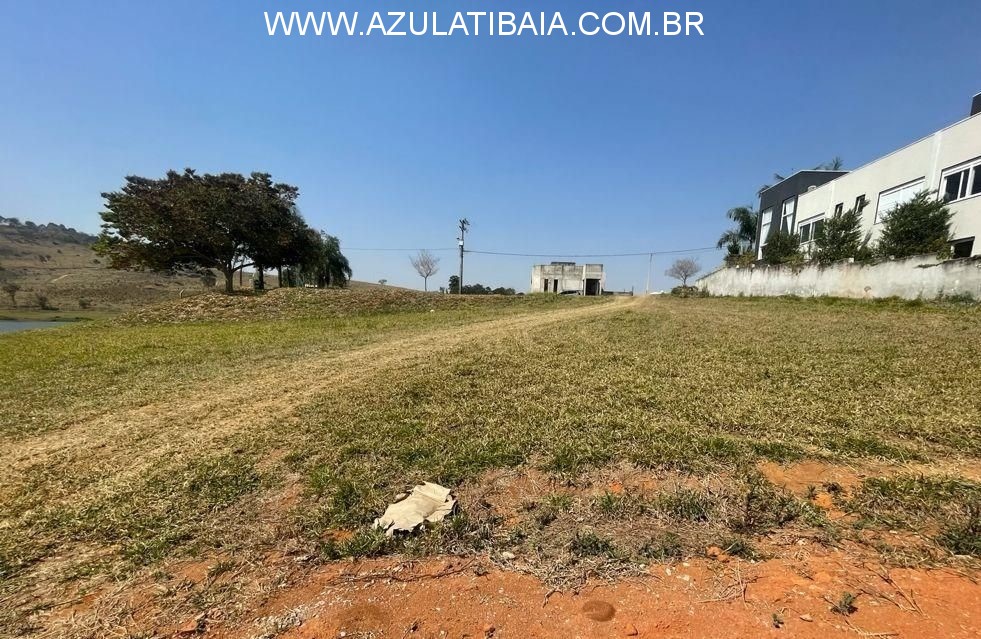 Terreno a venda em Atibaia, Condomínio Figueira Garden portaria, rondas e um clube de lazer