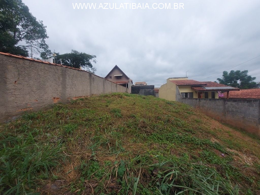 Terreno a venda em Atibaia, excelente localização proximo Alameda Lucas Nogueira Garcez...