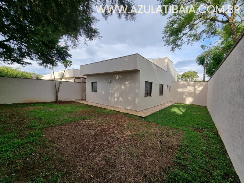 Casa térrea em condominio, Jardim Morumbi, Atibaia bairro residencial de ruas asfaltadas