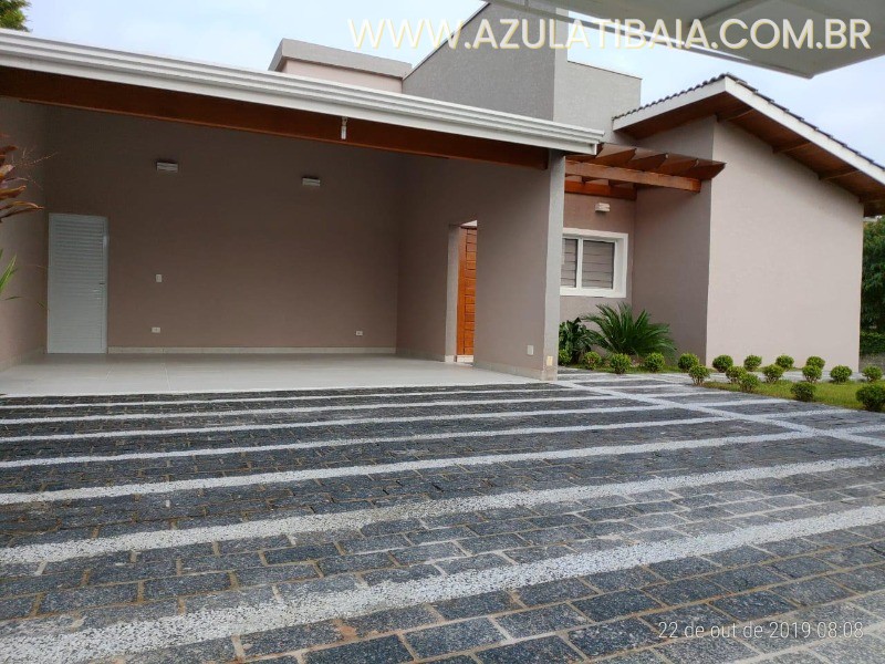 Linda casa térrea a venda em Atibaia, Projeto e acabamento impecável.