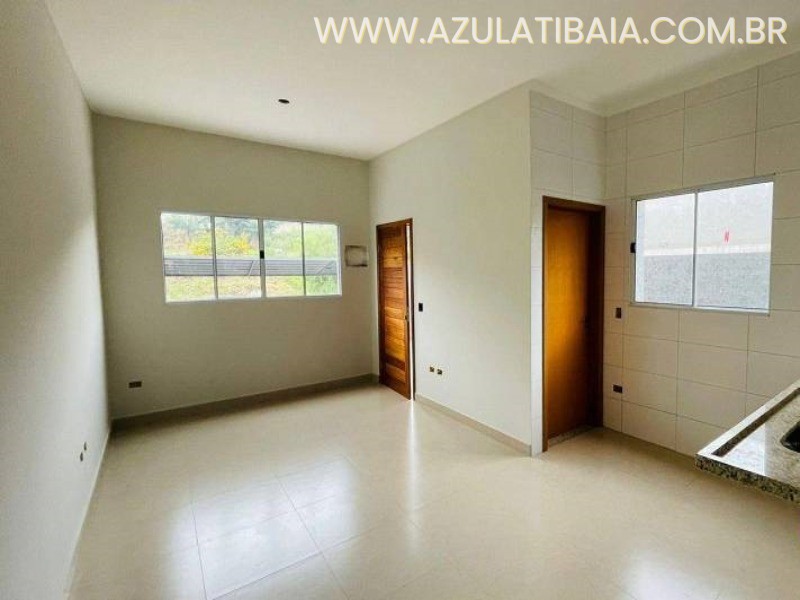 Casa à venda e aluguel com 3 quartos, 84m² - Foto 1