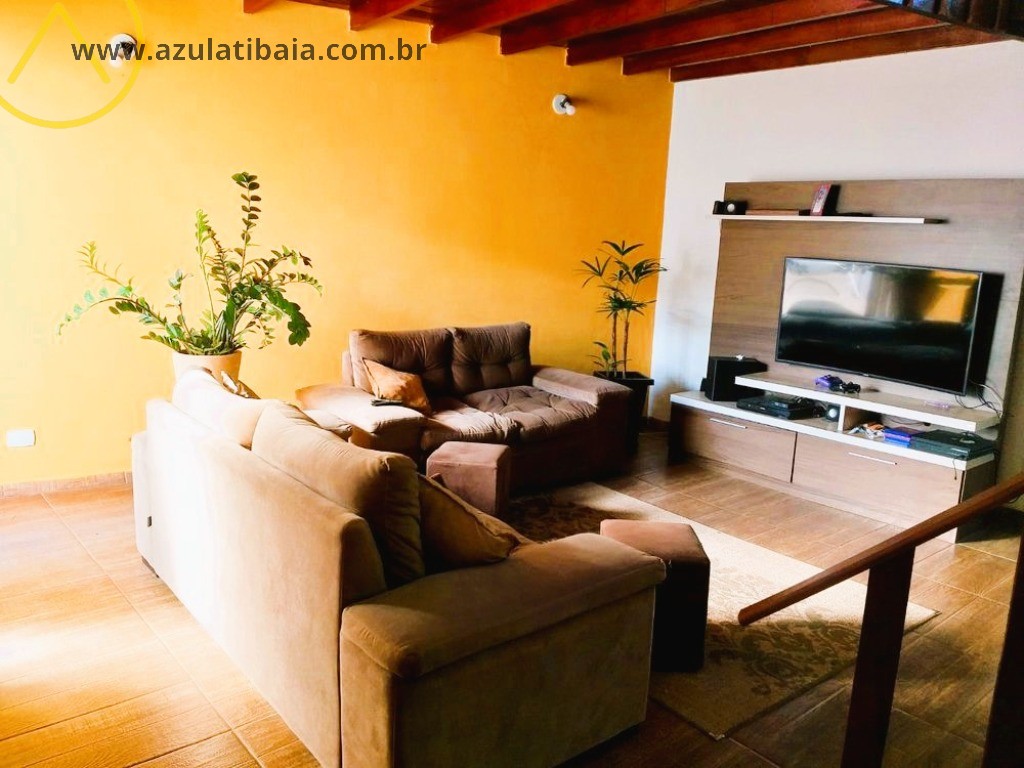 Casa a venda em Atibaia, Vale das Flores bairro com ruas asfaltadas, facil acesso.