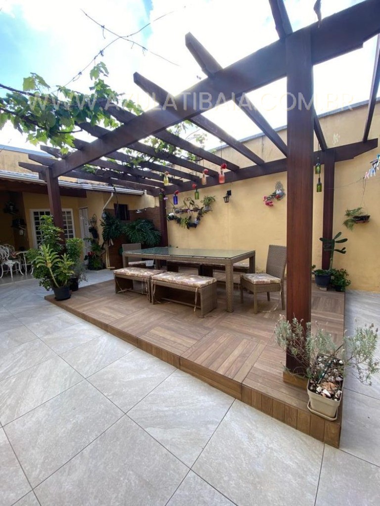 Casa assobradada em excelente localização! Atibaia Jardim