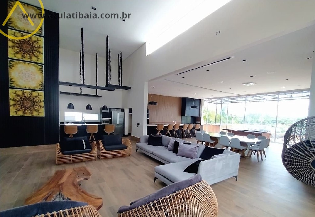 Paraíso Exclusivo em Atibaia, SP - Mansão em Condomínio Fechado