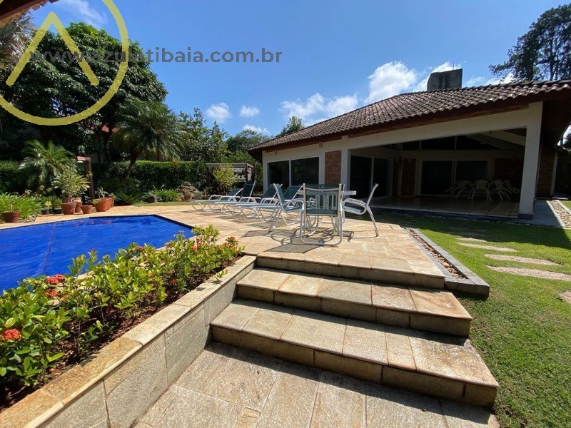 Casa de alto padrão no renomado Condomínio Estância Parque Atibaia.