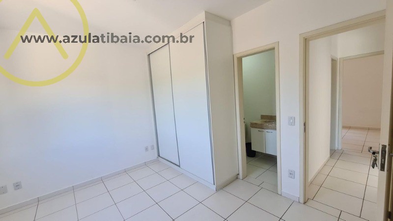 Apartamento à venda com 2 quartos, 67m² - Foto 2