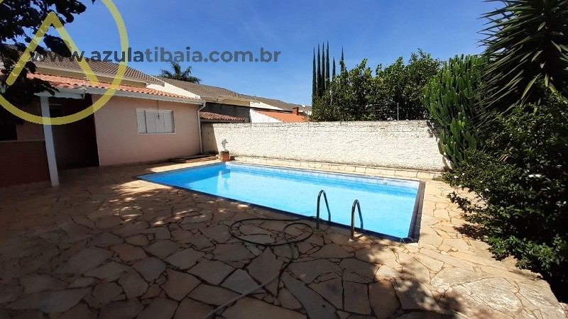 Casa térrea à venda proximo a alameda Lucas Nogueira Garcez, Atibaia - SP.
