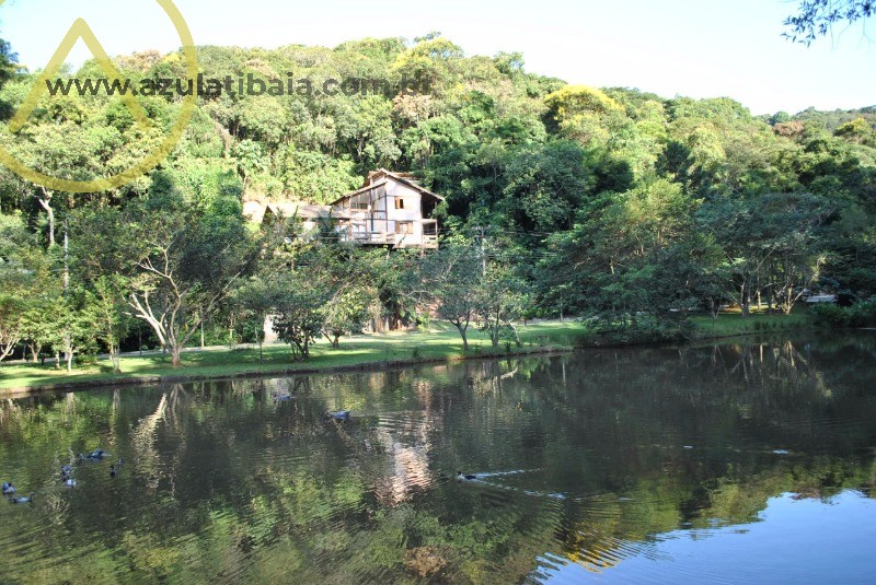 Explore a serenidade e o conforto do seu novo lar na Serra da Cantareira.