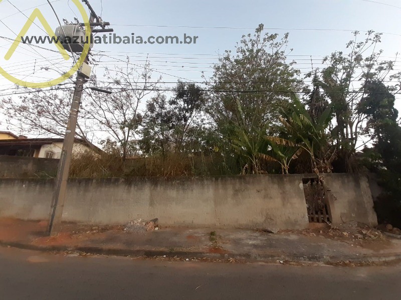 Excelente localização, bairro revitalizado com ruas aslfatadas, lago...