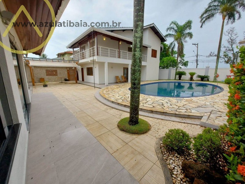 Oferecendo espaço, conforto e comodidades. Casa Jardim Paulista em Atibaia,