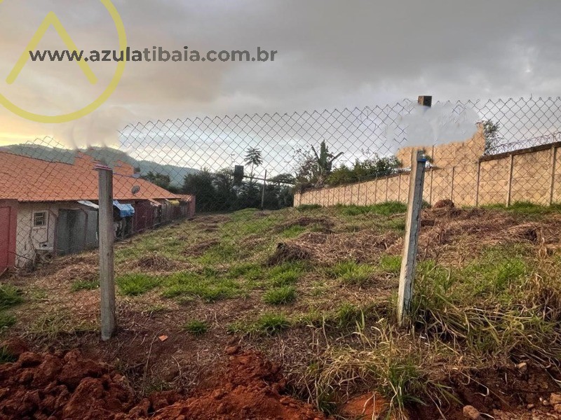 Campos de Atibaia bairro em expansão com comércio local e facil acesso.