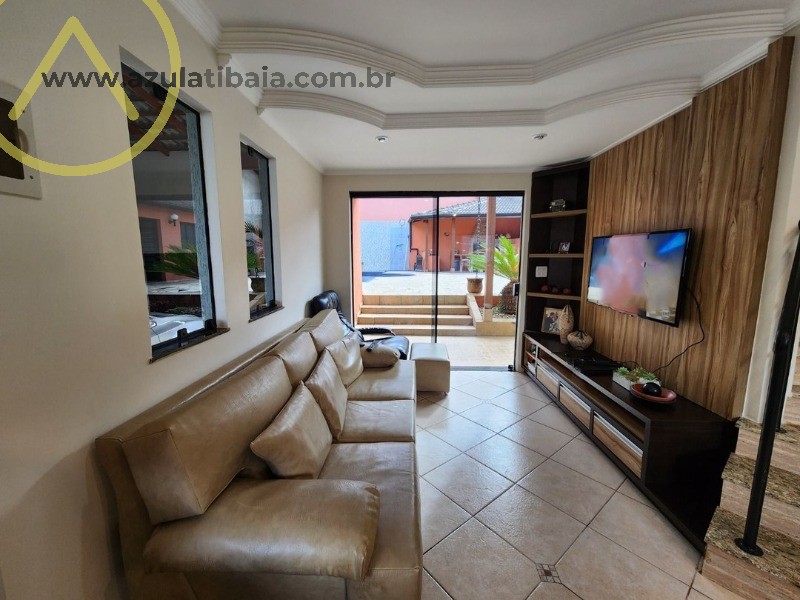 Casa à venda com 3 quartos, 246m² - Foto 2