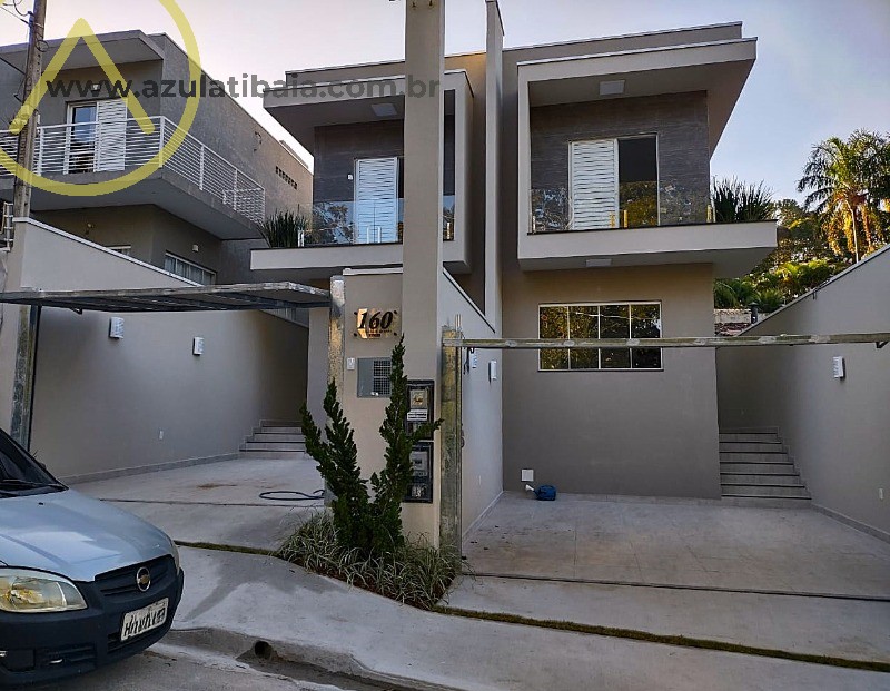 Sobrado à Venda em Atibaia, Jardim Maristela 3 suites.