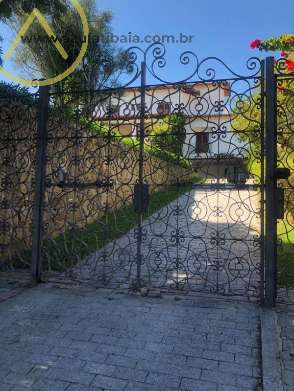 Apresentamos um magnífico imóvel localizado na prestigiada.