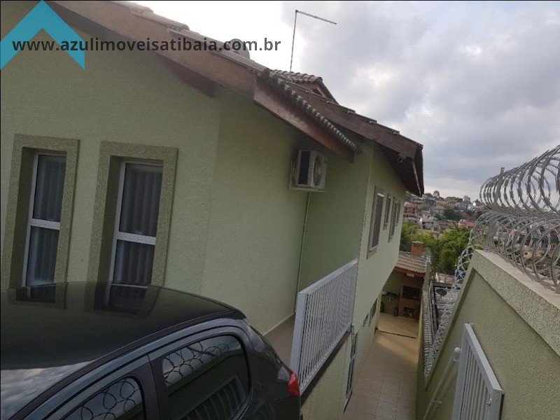 Casa a venda em Atibaia, Jardim Maristela bairro residencial com ruas asfaltadas,