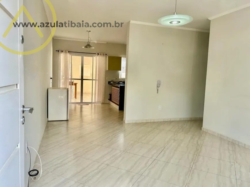 Condomínio fechado e oferece um ambiente acolhedor e seguro.