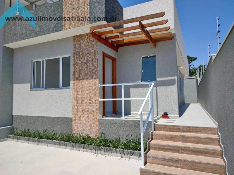 Casa com ótima localização no Loteamento Bella, em Atibaia, SP.