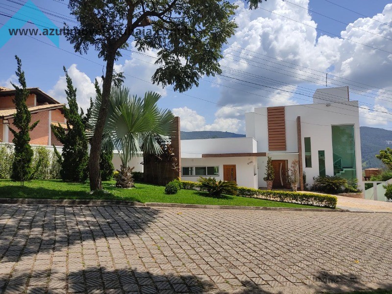 Casa de Alto Padrão à Venda em Condomínio Exclusivo Alpes D` Ouro