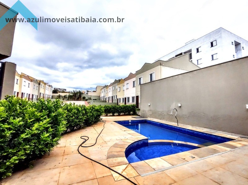 Linda casa à venda no Residencial Village Petrae Nova Cerejeira, Atibaia, SP.