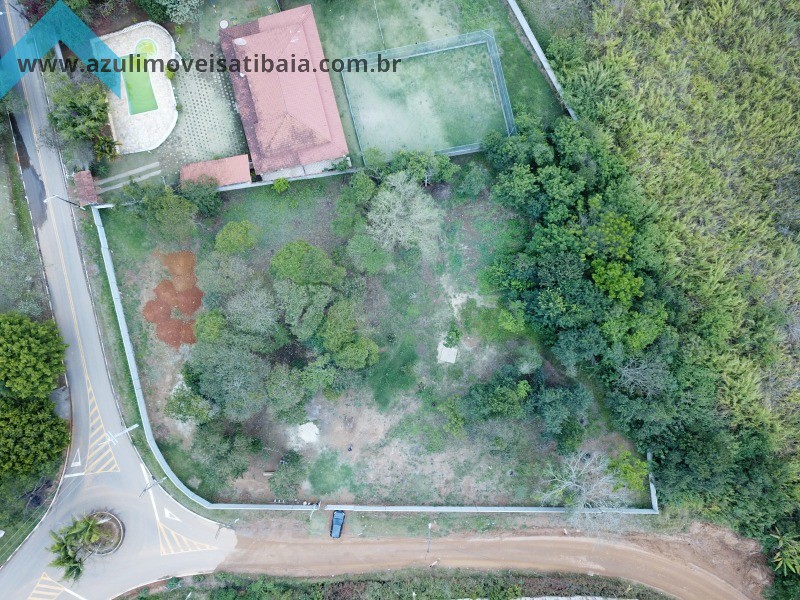 Terrenos 100% planos, murados e com acesso asfaltado.
